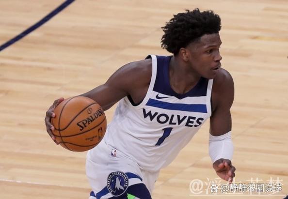 康利妙传 戈贝尔大步轰炸篮筐 康利妙传 戈贝尔大步轰炸篮筐